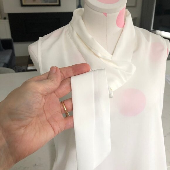 Calvin Klein Sleeveless Loop Tie Lined Blouse in Polyester Blend Off White Sz S - Picture 8 of 11